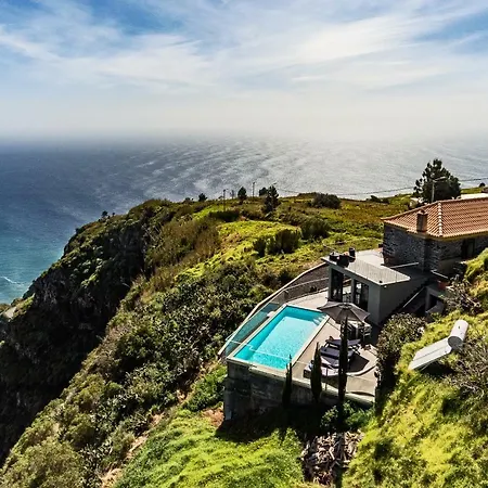 Villa Clementina | Cliffs&ocean | Heated Pool Prazeres
